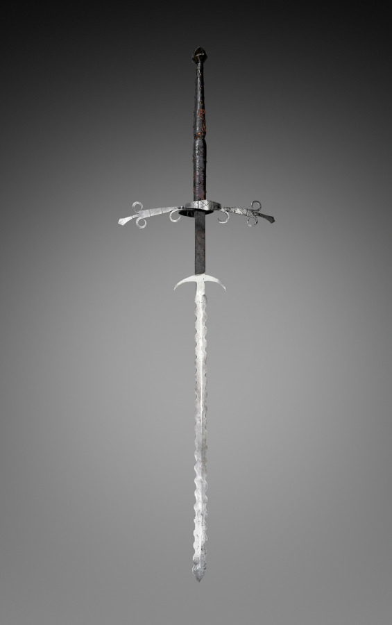 Two-Handed Sword with Flamboyant Blade