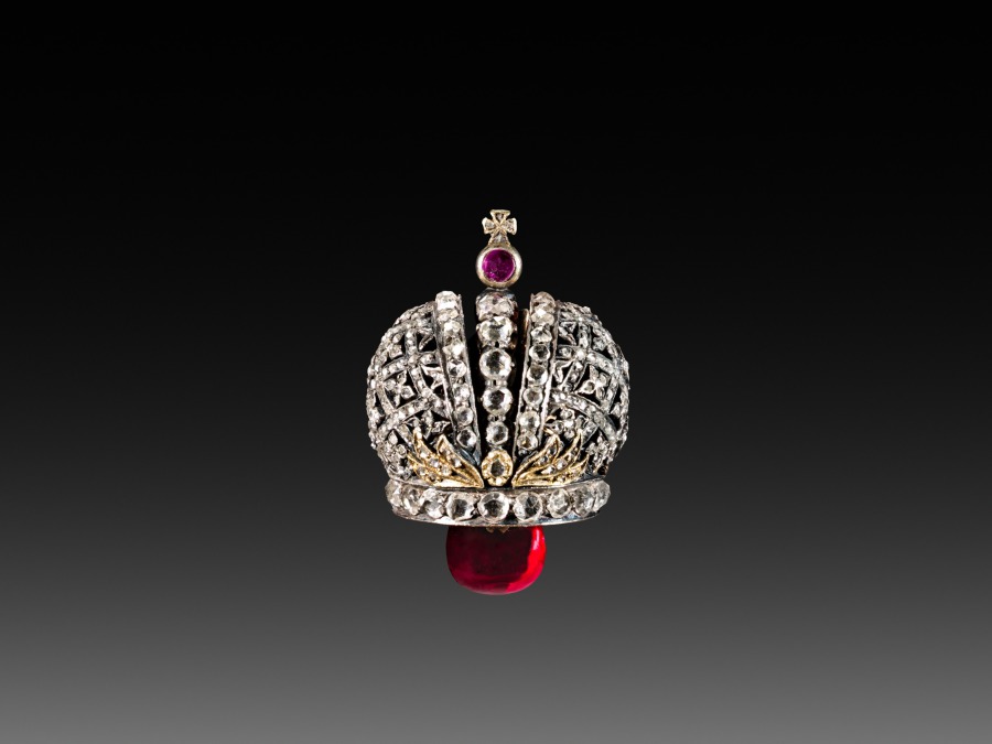 Miniature Crown Surprise from the Lapis Lazuli Easter Egg