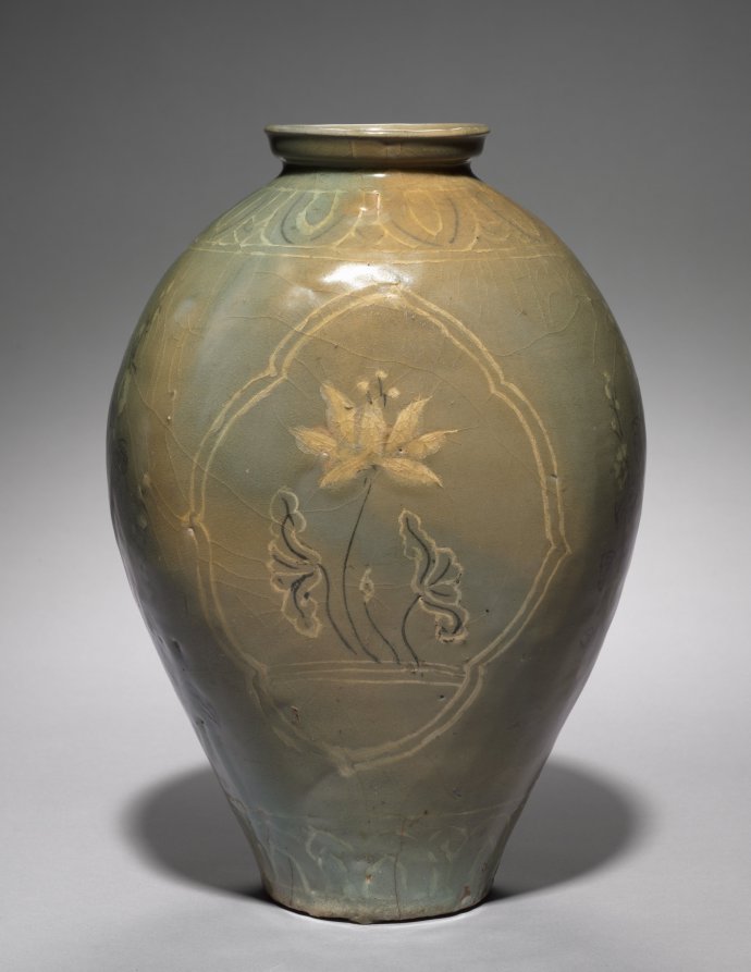 Flask with Inlaid Lotus Design