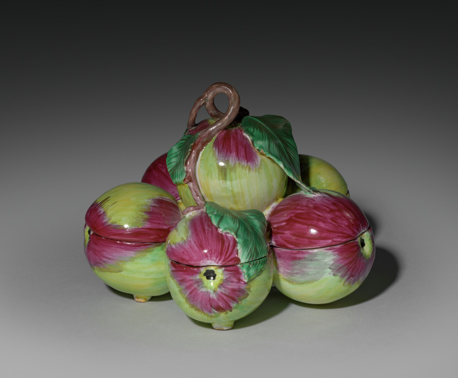 Covered Box in the Form of Apples