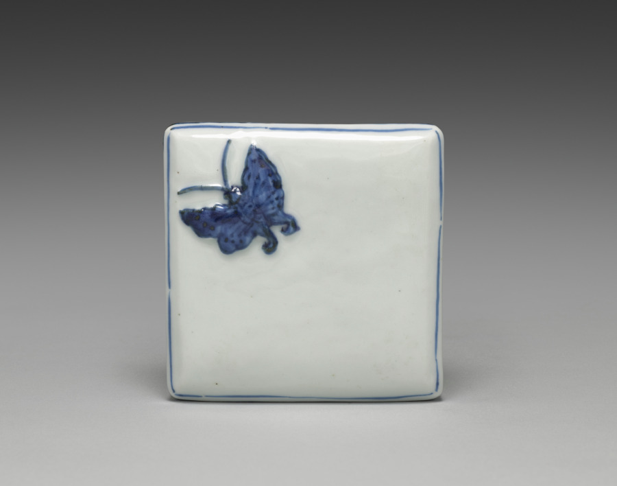 Lid for a Box with Butterfly