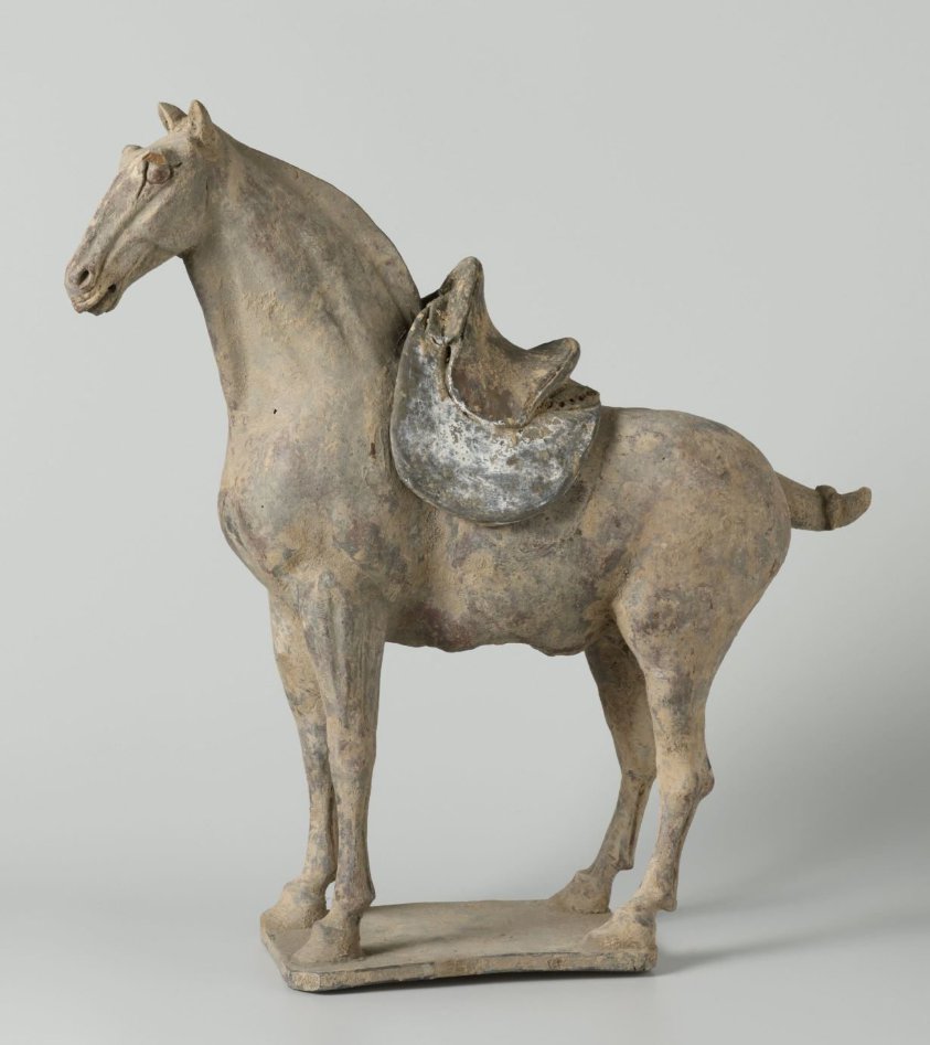 Horse tomb figure