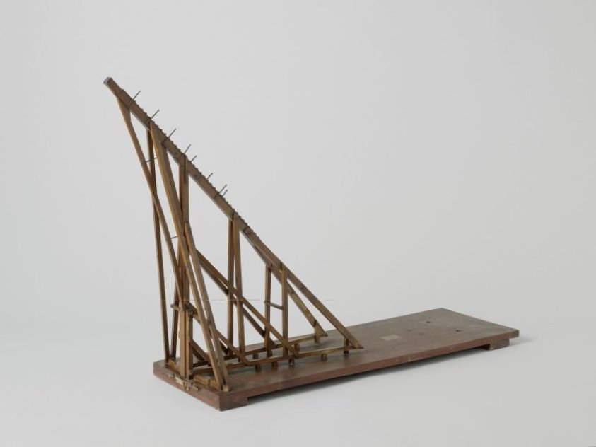 Model of a Crane for Stepping Masts